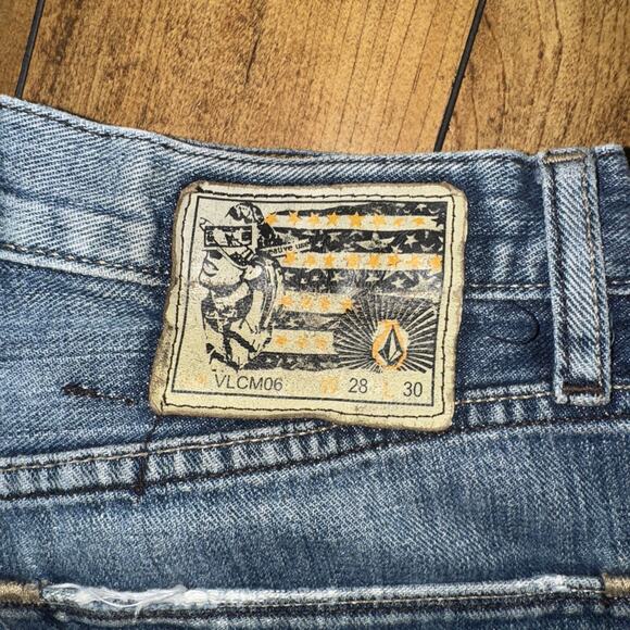 Volcom Men’s Denim Jeans 28x30 Blue Straight Fit Skate Surf Casual - Picture 3 of 8